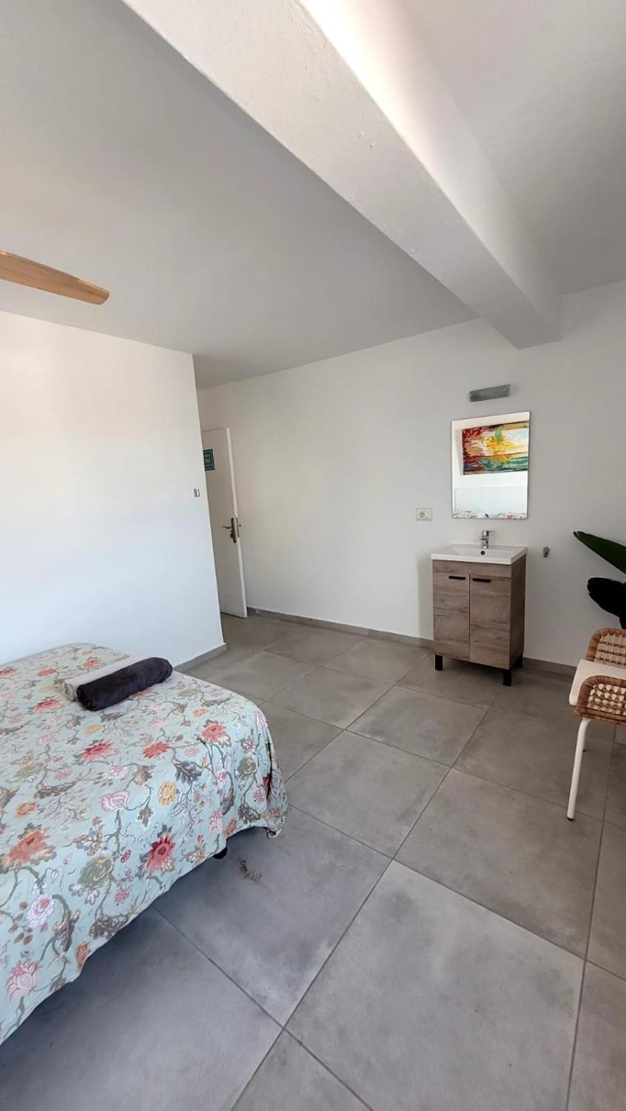 Cisne By Nest Hostel Sant Antoni de Portmany Exterior foto