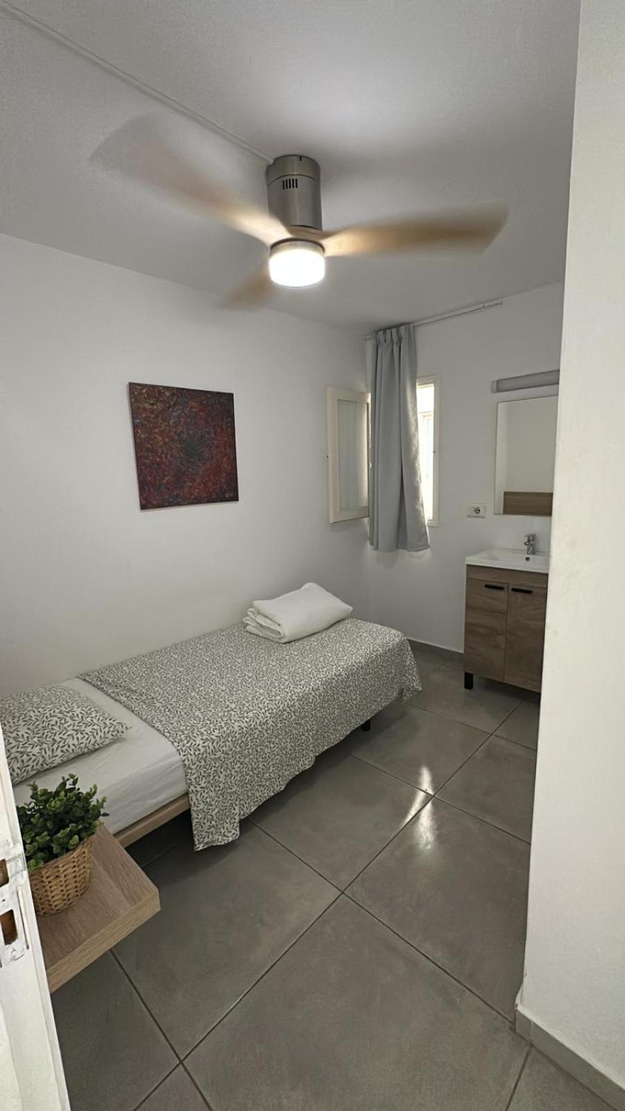 Cisne By Nest Hostel Sant Antoni de Portmany Exterior foto