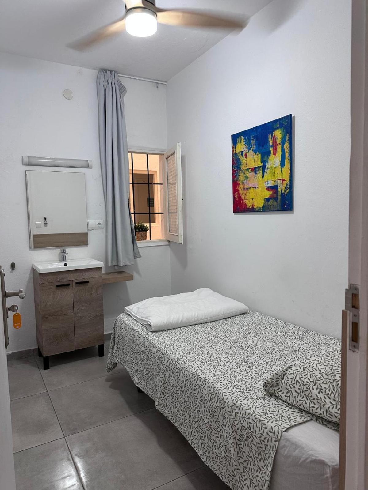 Cisne By Nest Hostel Sant Antoni de Portmany Exterior foto