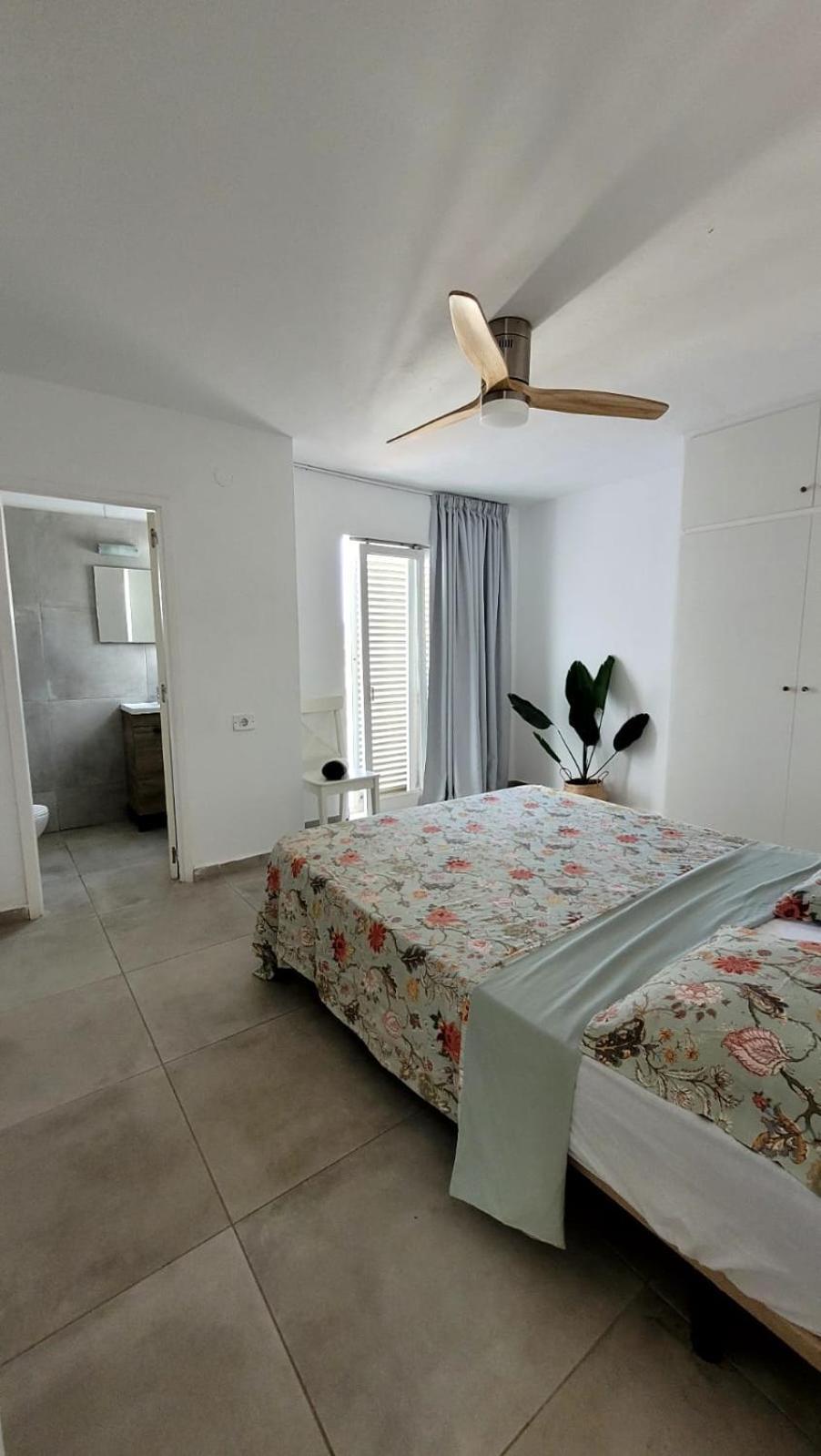 Cisne By Nest Hostel Sant Antoni de Portmany Exterior foto